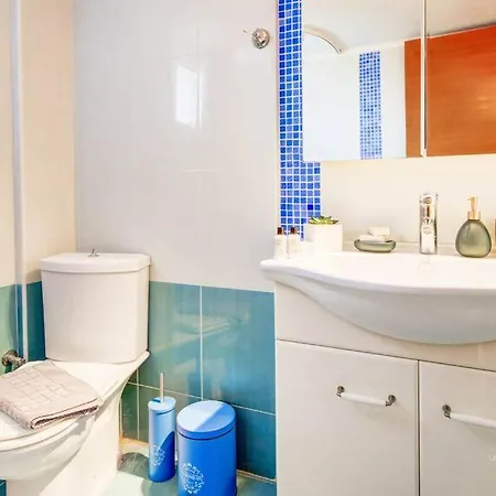 Case de vacanță Summer Treasure 2-bdrm Maisonette In Trani Ammouda *