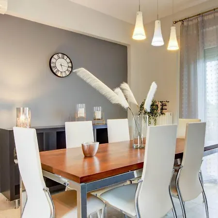 Case de vacanță Summer Treasure 2-bdrm Maisonette In Trani Ammouda *