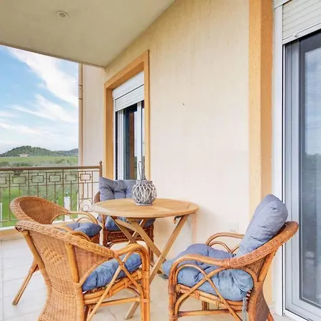 בית נופש Summer Treasure 2-bdrm Maisonette In Trani Ammouda